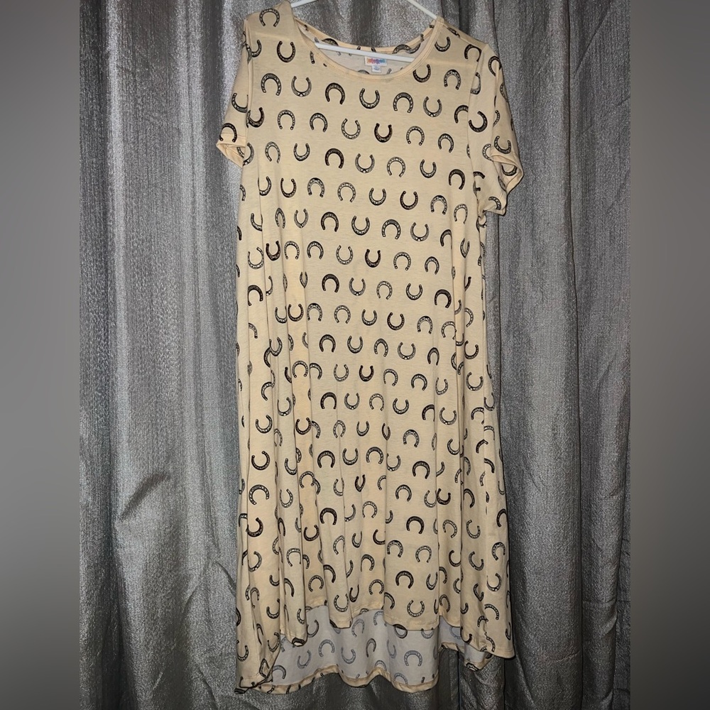 Lularoe Carly high low swing dress pale yellow with black horseshoes size xl